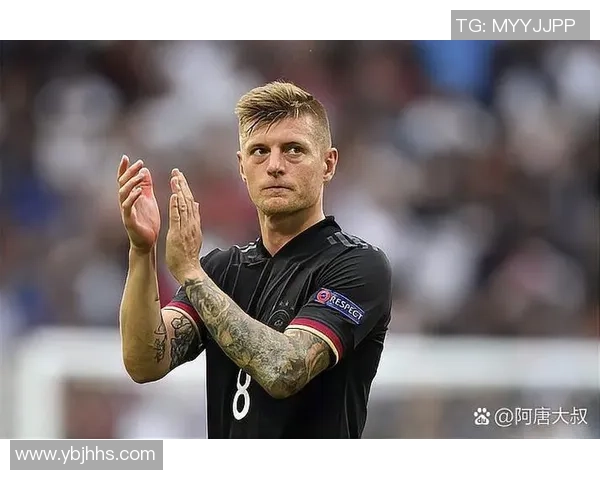 五大足球巨星风采尽显 汇聚传奇球员的经典瞬间