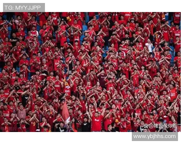 足球明星赛场激情瞬间化为球迷最佳发泄情绪素材